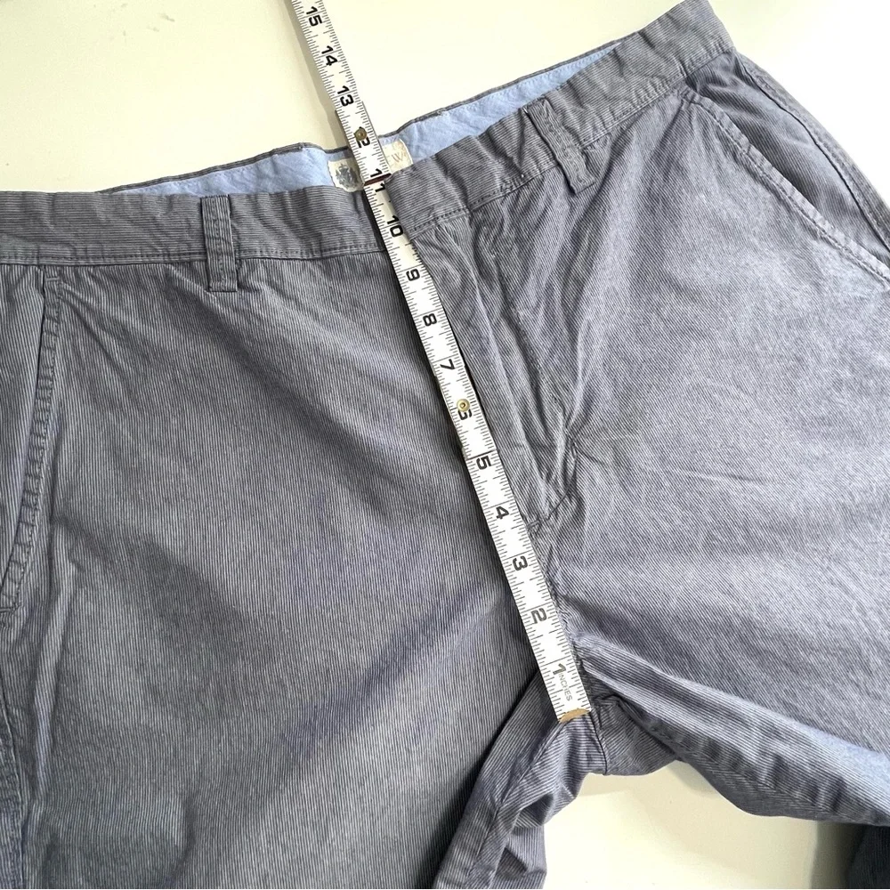 J. Crew Men’s Shorts Flat Front Blue Gray Striped 10” Inseam Size 33 100% Cotton